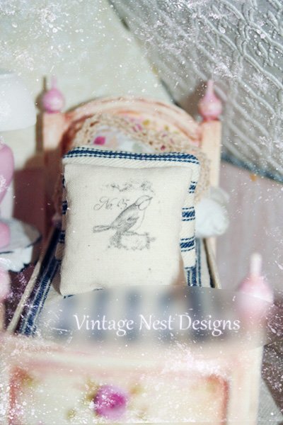 Bird Pillow No.2 Dollhouse Miniature Handmade image 4