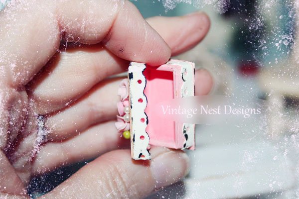 Box No.18:2 Dollhouse Miniature Handmade image 1